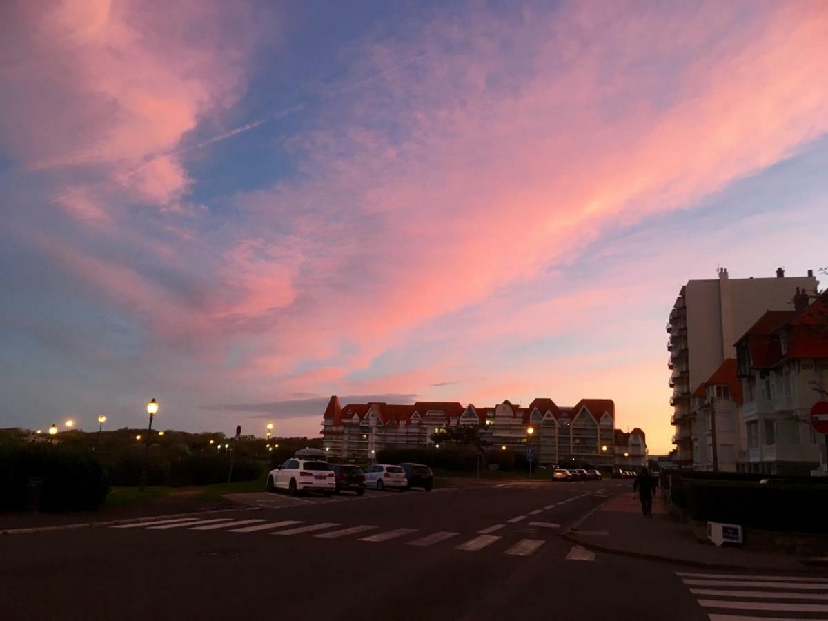 Studio Avec Parking Prive Au Coeur Du Triangle D'Or - Le Touquet Paris-Plage Lägenhet Exteriör bild